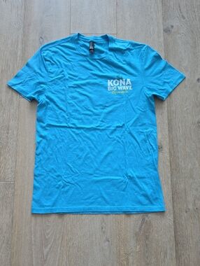 NWOT Kona Big Wave Liquid Aloha Short-Sleeve Tee